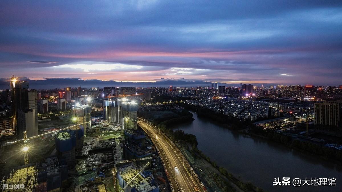 西寧夜景新貌，流光溢彩的都市畫卷